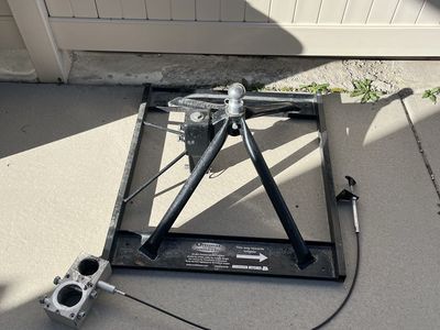 Andersen 5th Wheel Hitch (Rail Mount) 24k Rated
