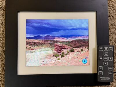 Digital Photo Picture Frame + Remote