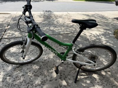 Woom 4 (20 Inch) Kids Lightweight Bike