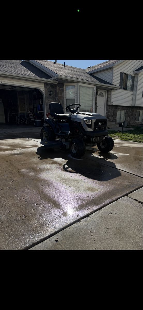 Murray MT100 Riding Lawn Mower with Rear Bagger Attachment