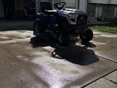 Murray MT100 Riding Lawn Mower with Rear Bagger Attachment