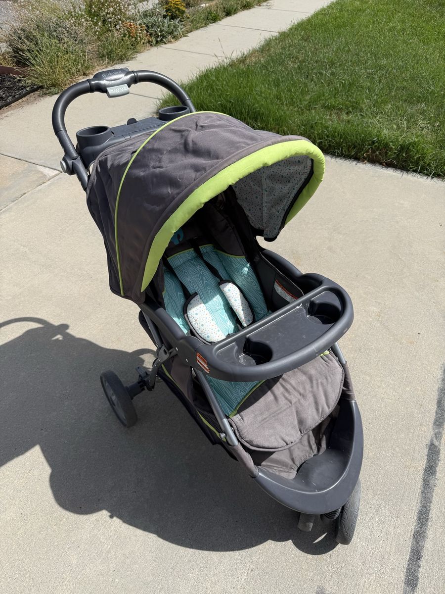 Baby Trend Collapsable Stroller