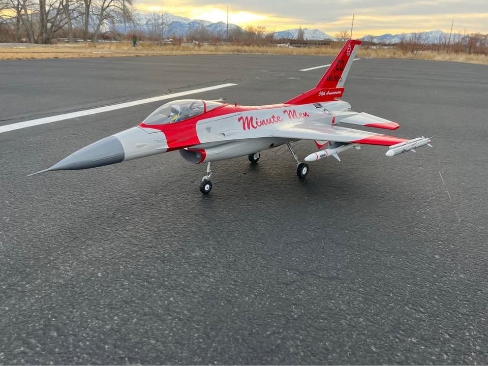 FMS F-16 70mm EDF JET (PNP)