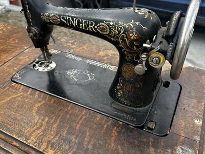 1912 Antique Vintage Singer sewing machine in cabinet, Treadle Table Wrought Iron