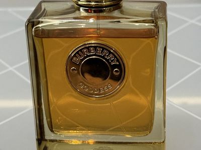 Burberry Goddess perfume