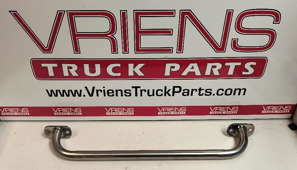 R56-1146-211 HANDLE-GRAB (WITH GASKETS)
GASKETS ARE ON THIS, THEY ARE USED AND