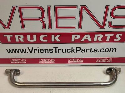 R56-1146-211 HANDLE-GRAB (WITH GASKETS)
GASKETS ARE ON THIS, THEY ARE USED AND