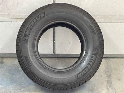 New Single Michelin 265 70 16 truck tire spare defender