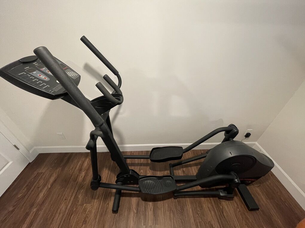 Life Fitness Elliptical X3