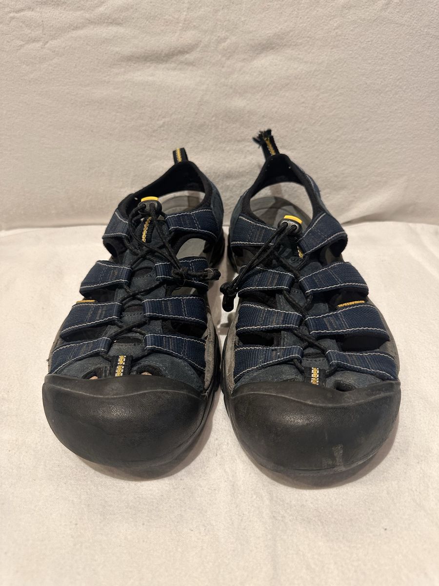 Keen men’s size 11 blue waterproof, hiking sandals