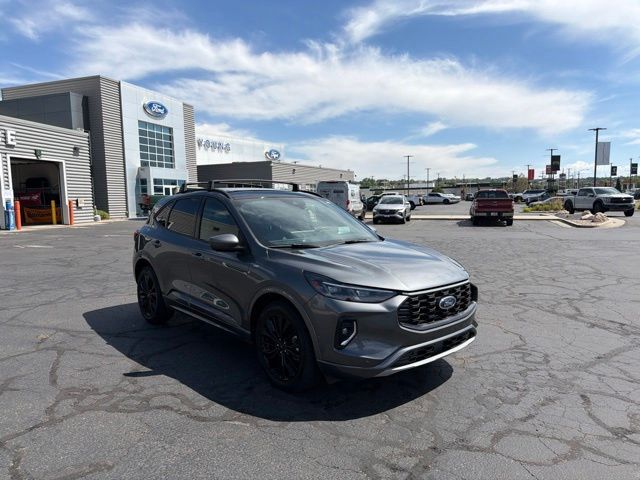 2023 Ford Escape ST-Line Elite