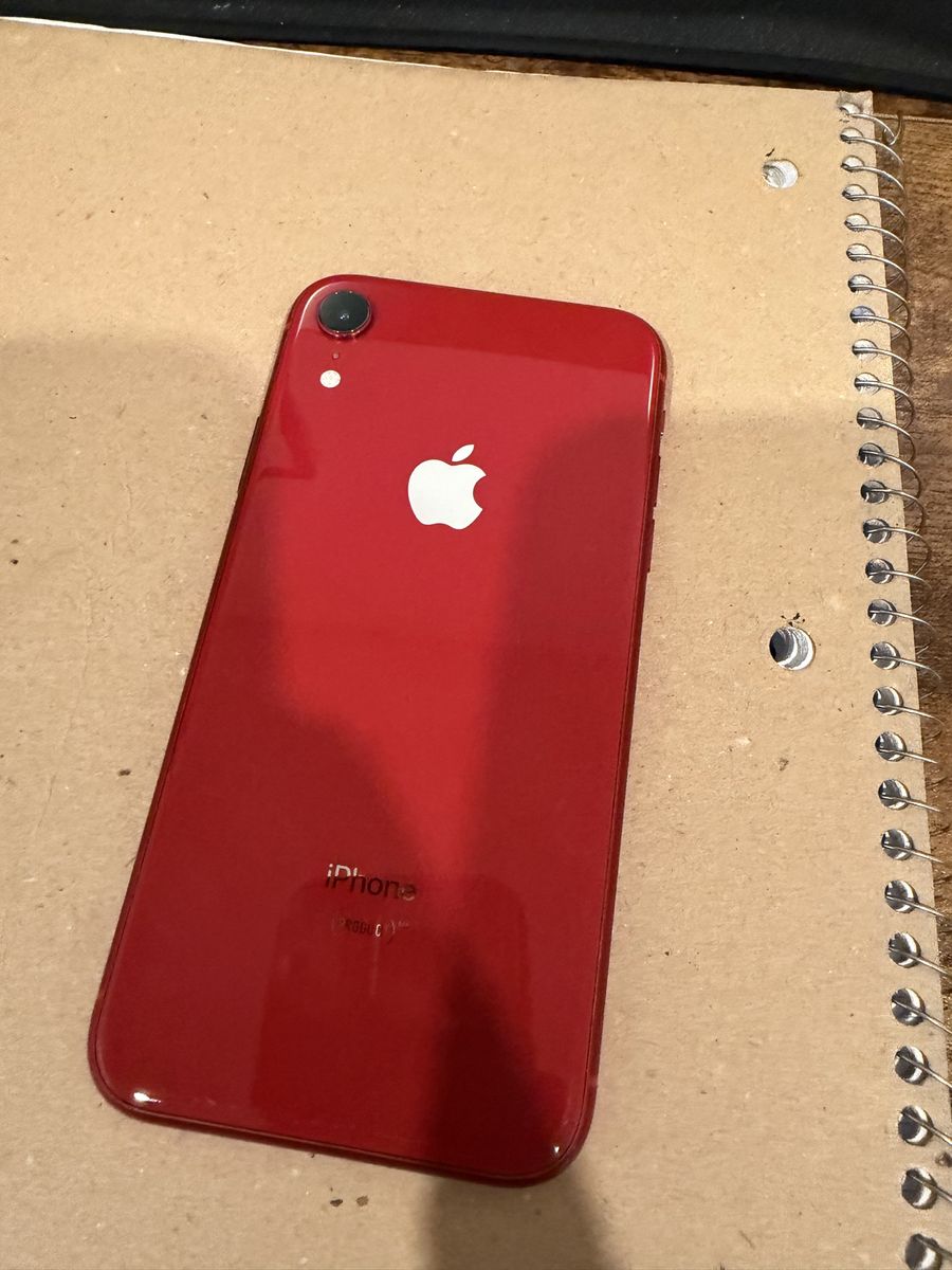 iPhone XR 64 GB red $150