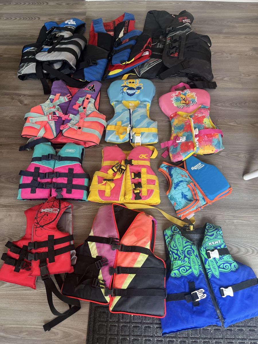 Many sizes of life vests/jackets/preservers for sell