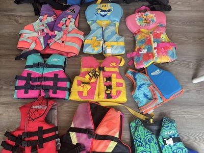 Many sizes of life vests/jackets/preservers for sell