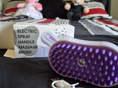 Electric Spray Handle Massage Brush pet - Purple & White, USB Charging