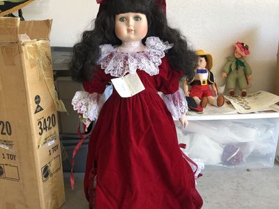 Betty Jane Carter Angelica "My Favorite Things" Limited Edition Porcelain Doll #476/500
