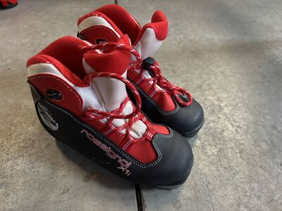 Rossignol X1 JR Kids XC Ski Boots Size 33 EU NNN