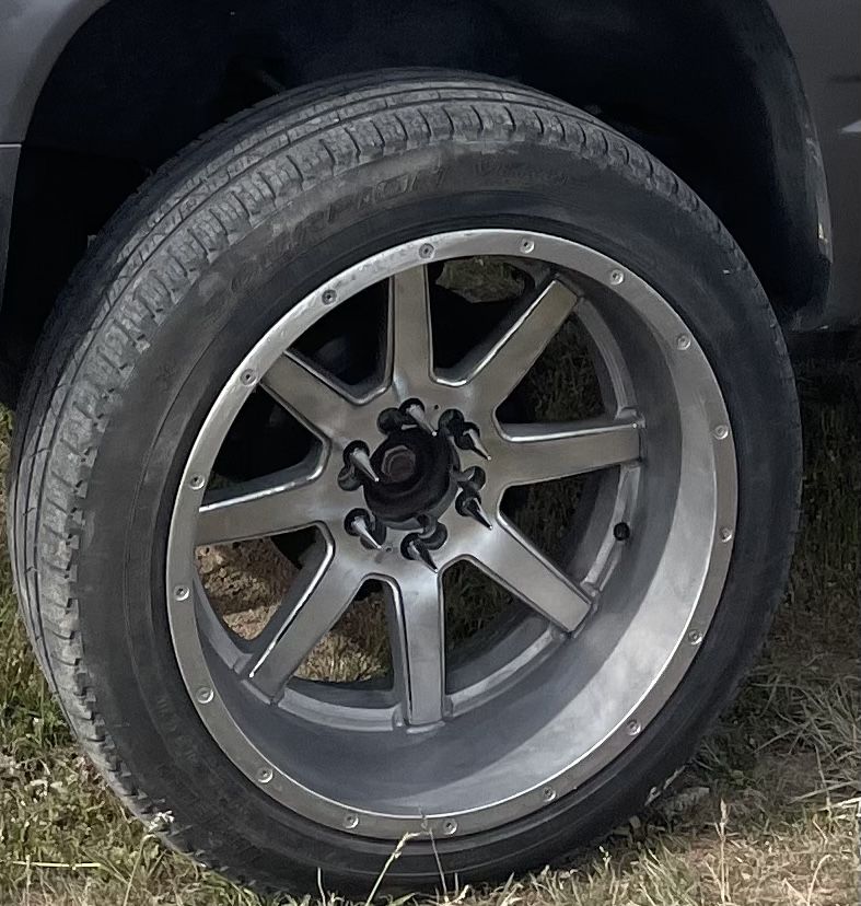 (Trade) 22x12 fuel 6x5.5 and 6x135