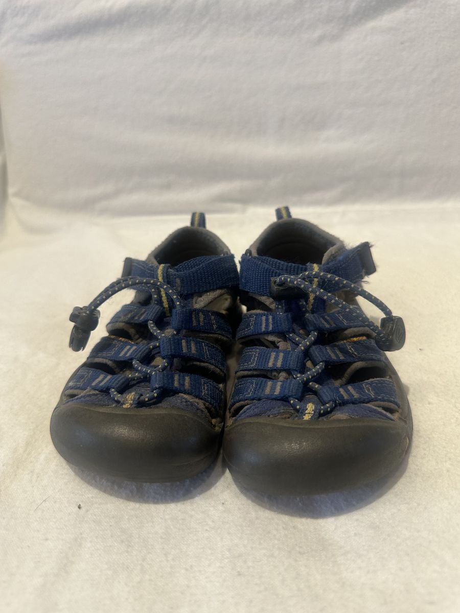 Keen Toddler Size 10, Navy Wtrprf Hiking Sandals
