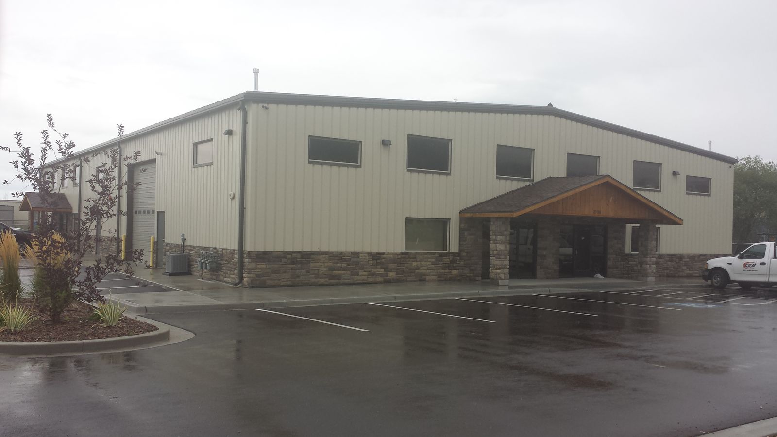 Ogden warehouse, shop, office space 2,400sf