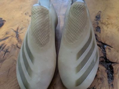 gravity size 3. Adidas cleats