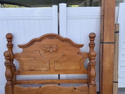 Wood Queen Bedframe