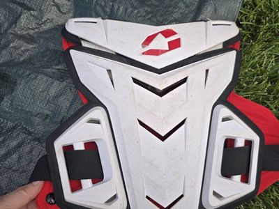 EVS F1 Youth Roost Deflector Chest Protector Red White Size L