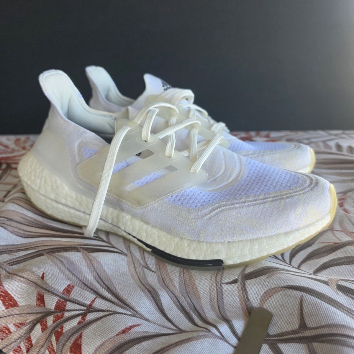 Adidas Ultraboost 21. Style FY0836 Mens size 9
