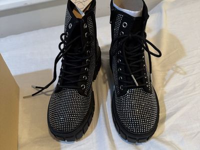 Women’s Steve Madden Black Boots Size 6