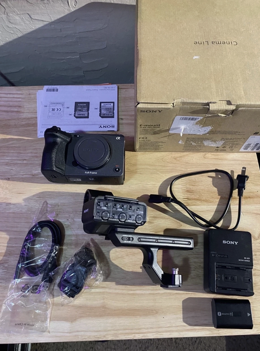 Sony Alpha ILME-FX3 Full Frame Cinema Line Camera