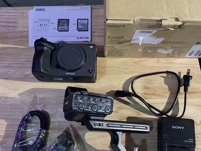 Sony Alpha ILME-FX3 Full Frame Cinema Line Camera