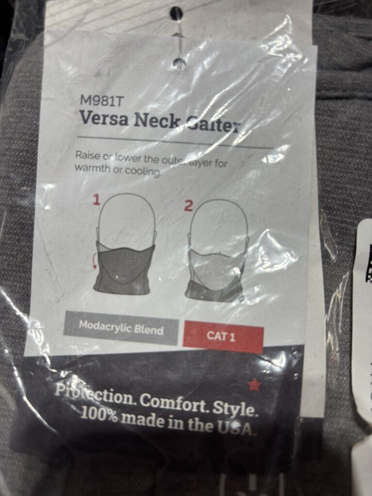NEW Versa Neck Gaiter-Size Large