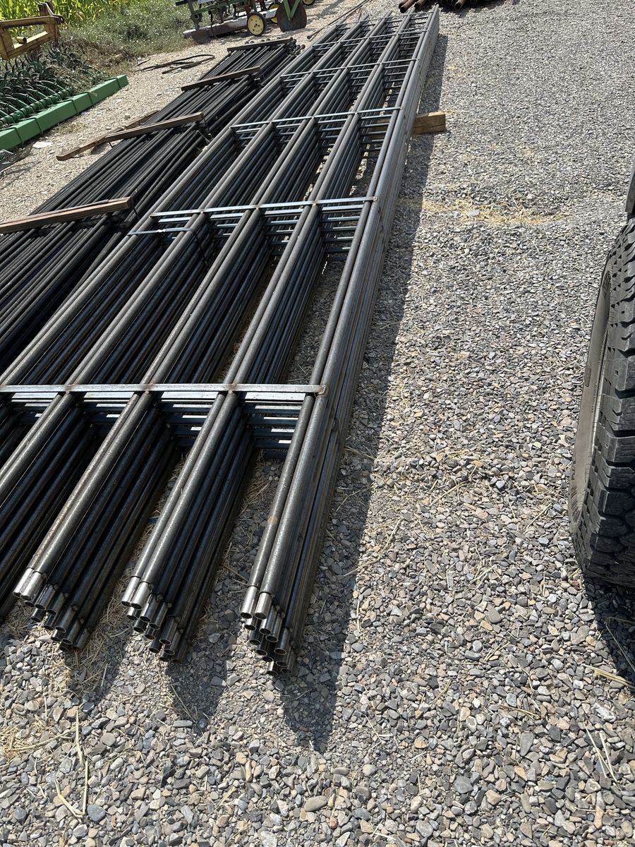 5 rails 1-1/4 40”x24’ continuous panel