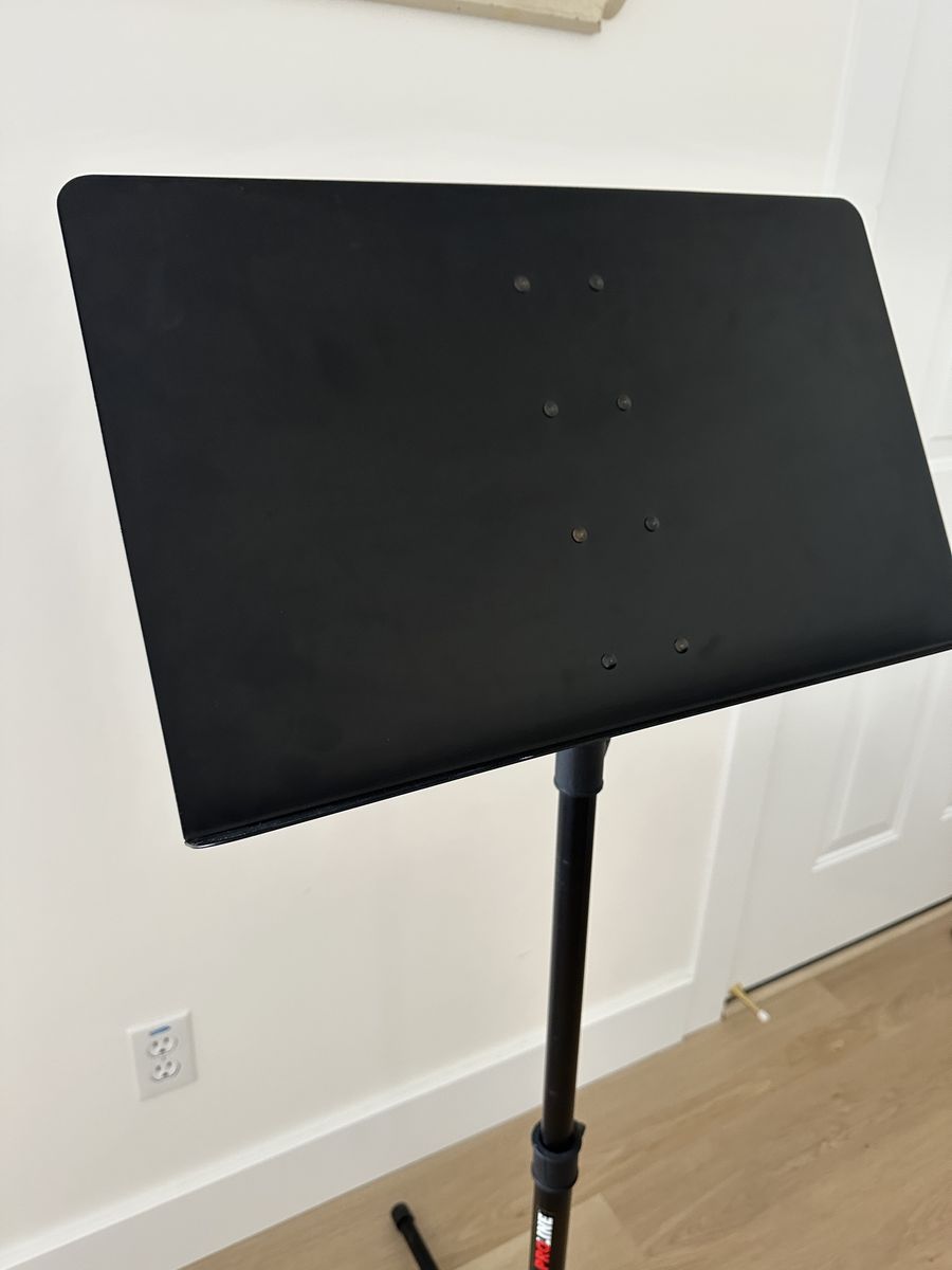 Main image 6