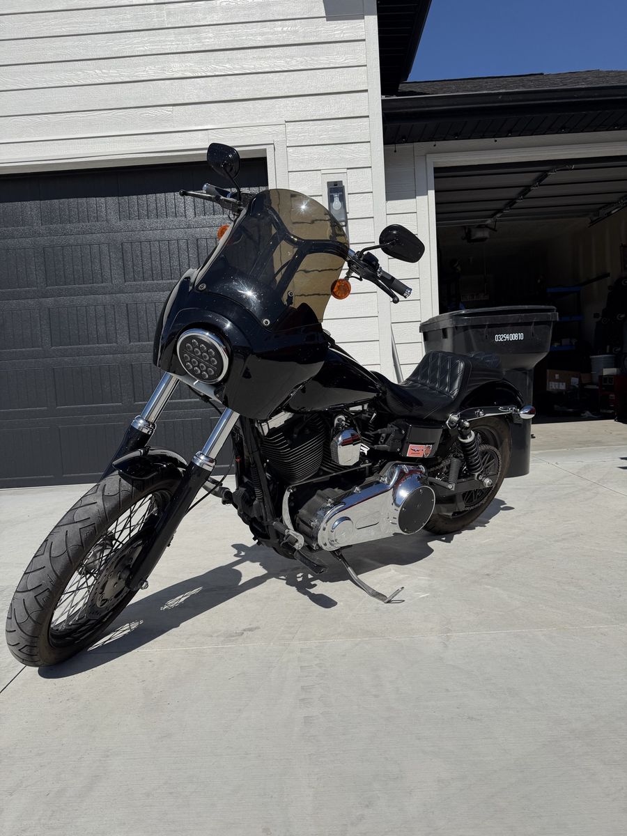 Harley-Davidson Dyna Street Bob Motorcycle