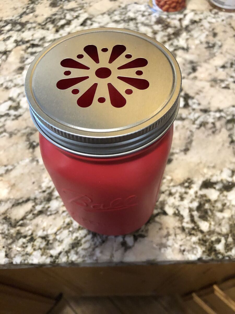 Kitchen items, waffle iron