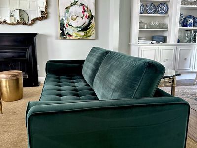 Emerald Green Velvet sofa-Modern Tufted Couch