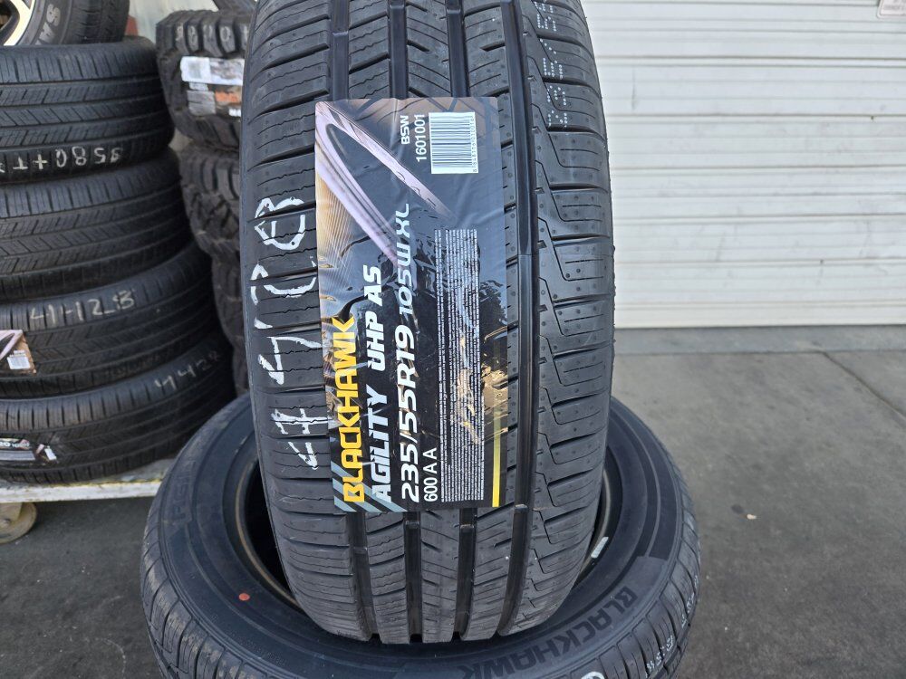 SET 235/55R19 BLACKHAWK AGILITY UHP AS