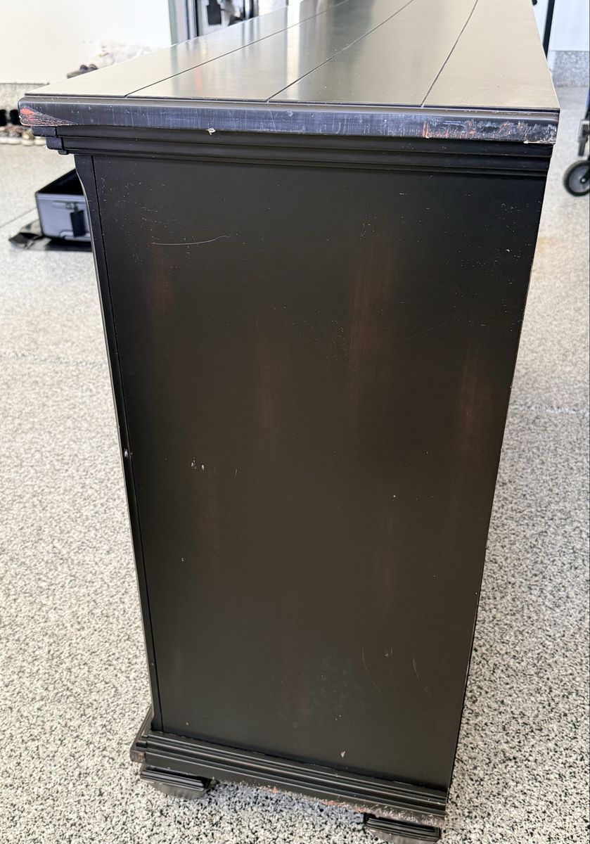 Main image 5