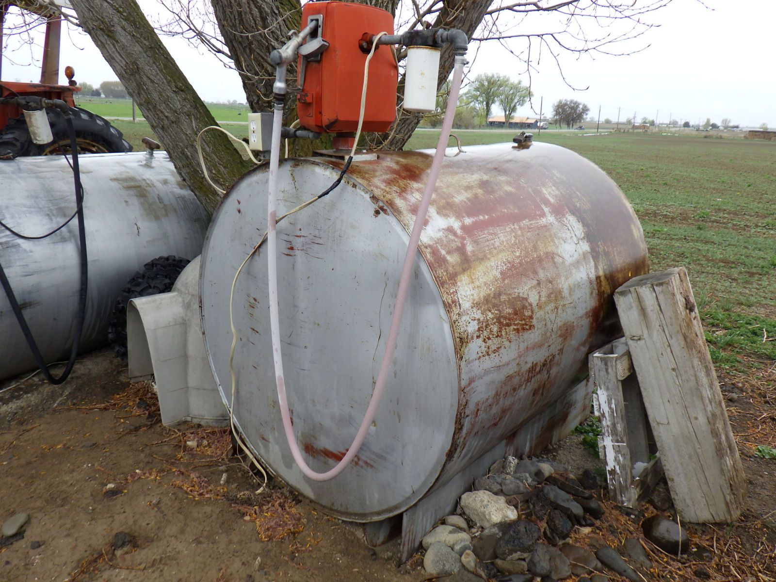 400 Gal. Fuel Tank with GASBOY Fuel Pump