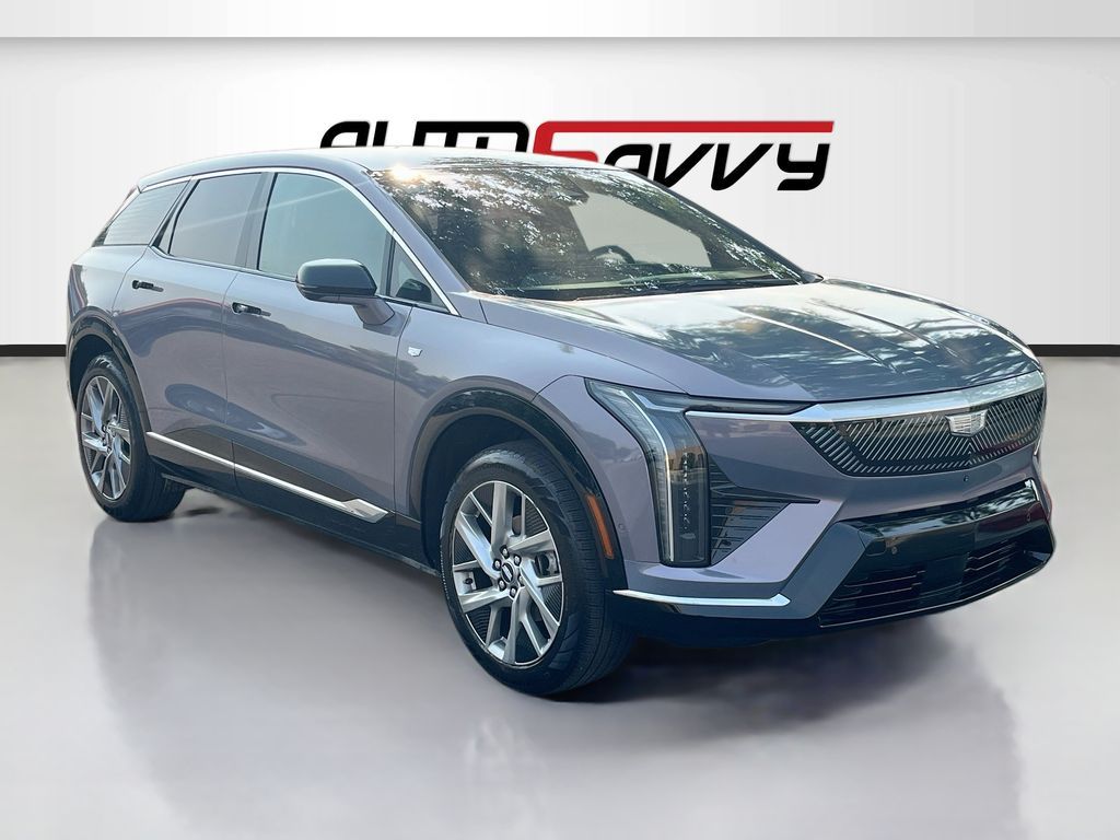 2025 Cadillac OPTIQ Luxury 1