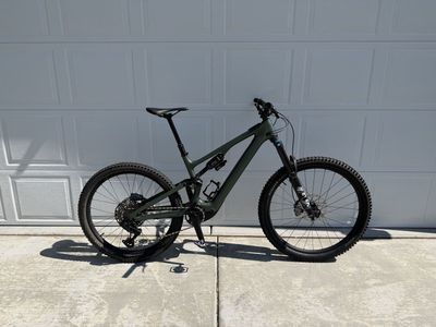 2025 Specialized Turbo Levo SL Expert Carbon S4