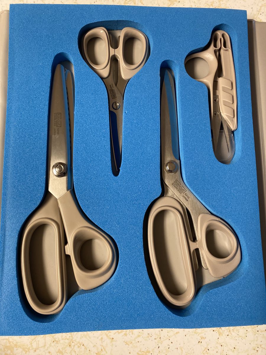 Kai 4 scissor set