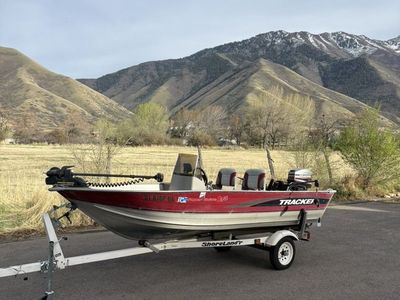 1997 Tracker Super Guild V 14 Fishing Boat