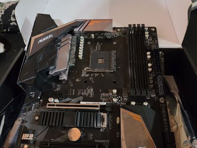 GIGABYTE B450 AORUS PRO WIFI AM4 AMD B450 USB 3.0 ATX AMD Motherboard