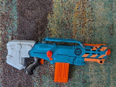 Nerf Zombie Strike Longshot CS-12 blaster