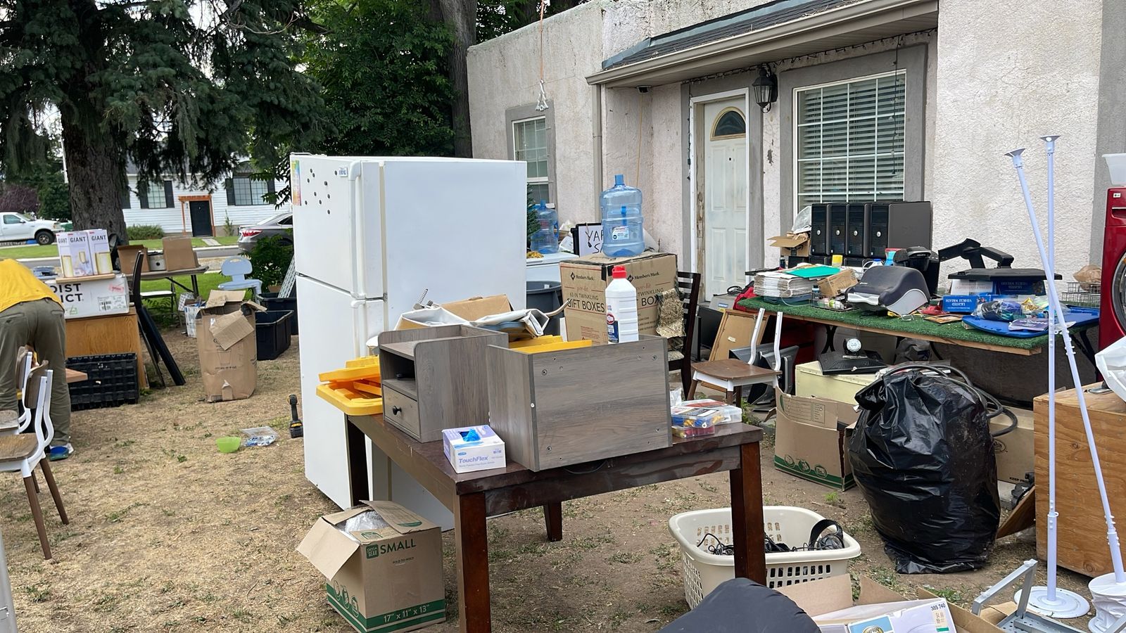 Orem Yard Sale - Furniture, Appliances, Electronics & More! All Weekend, 884 W 100 S