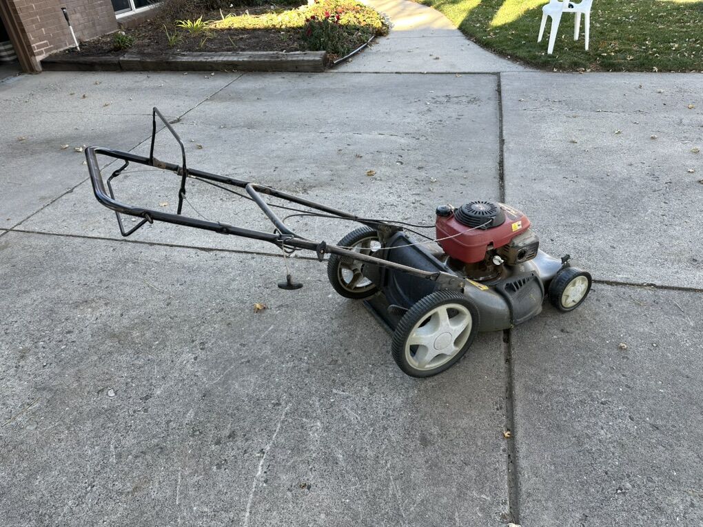 Honda Craftsman 21 Self-Propelled Lawnmower