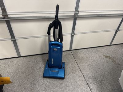 Simplicity Symmetry Upright Vacuum Cleaner Blue