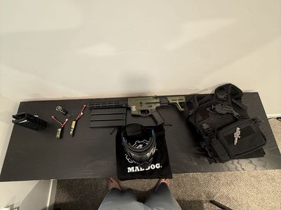 Full Airsoft Loadout – SSR9, Dye i5, Tracer, Plate